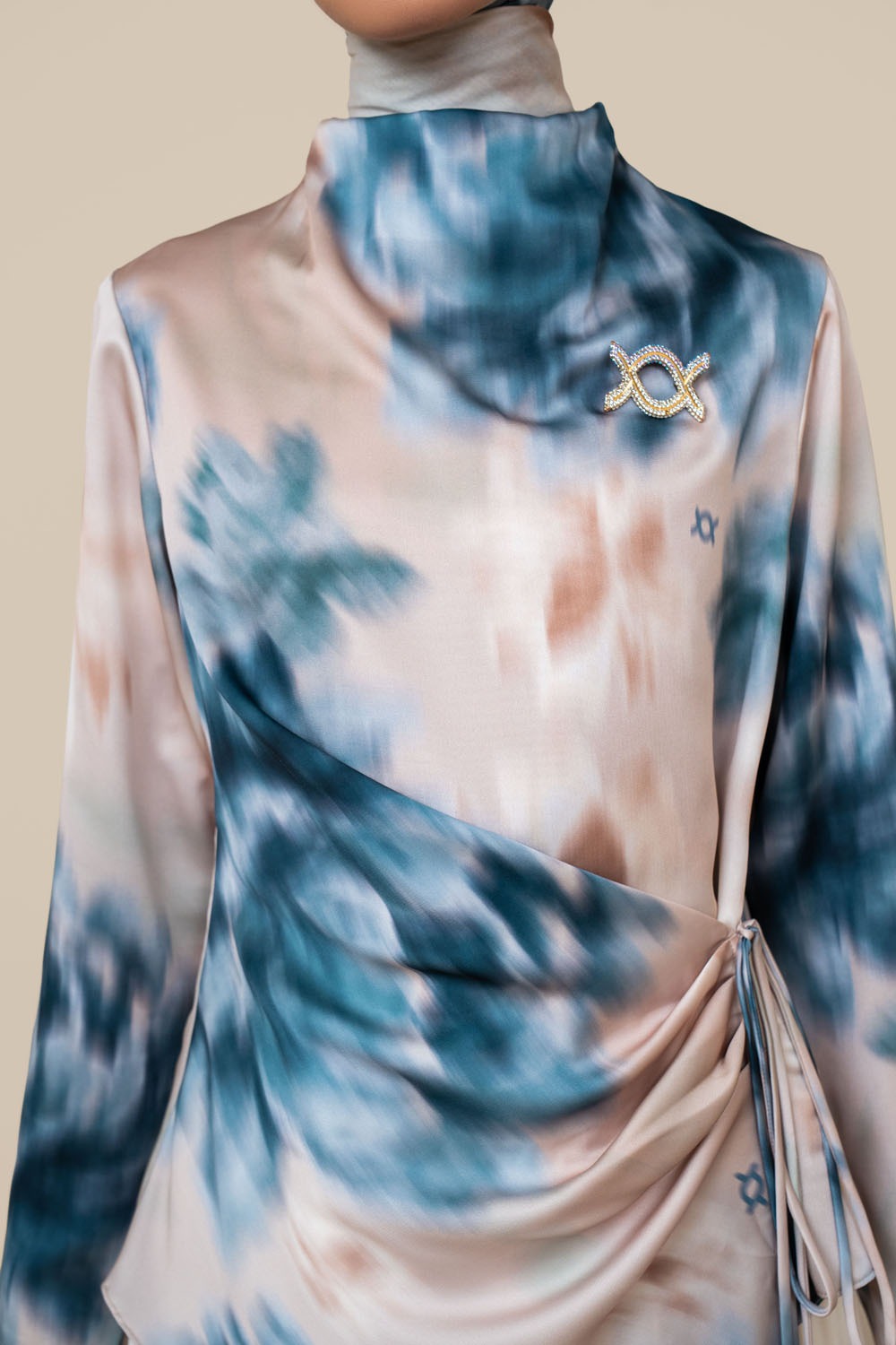 Veluna Blouse