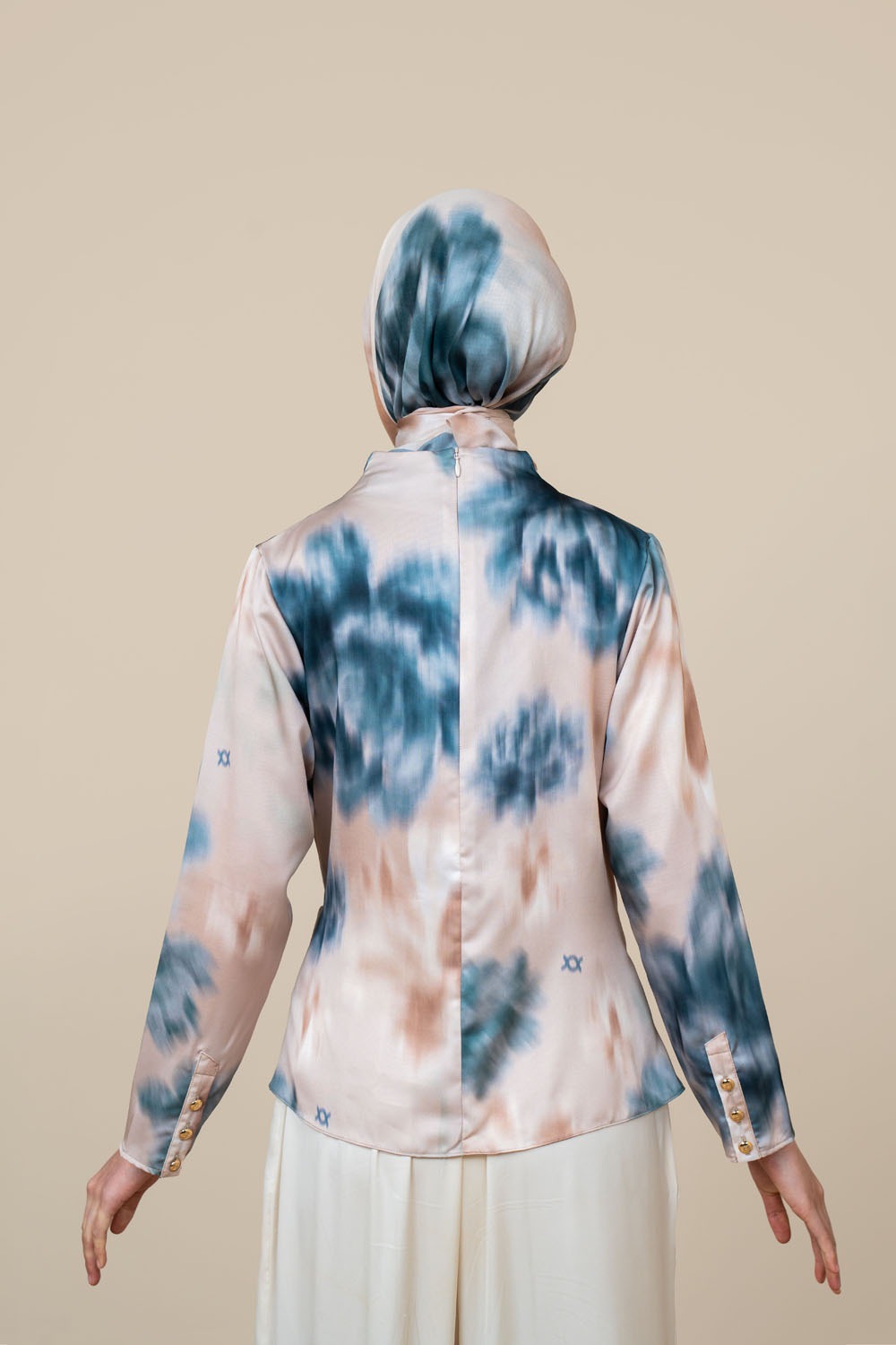 Veluna Blouse