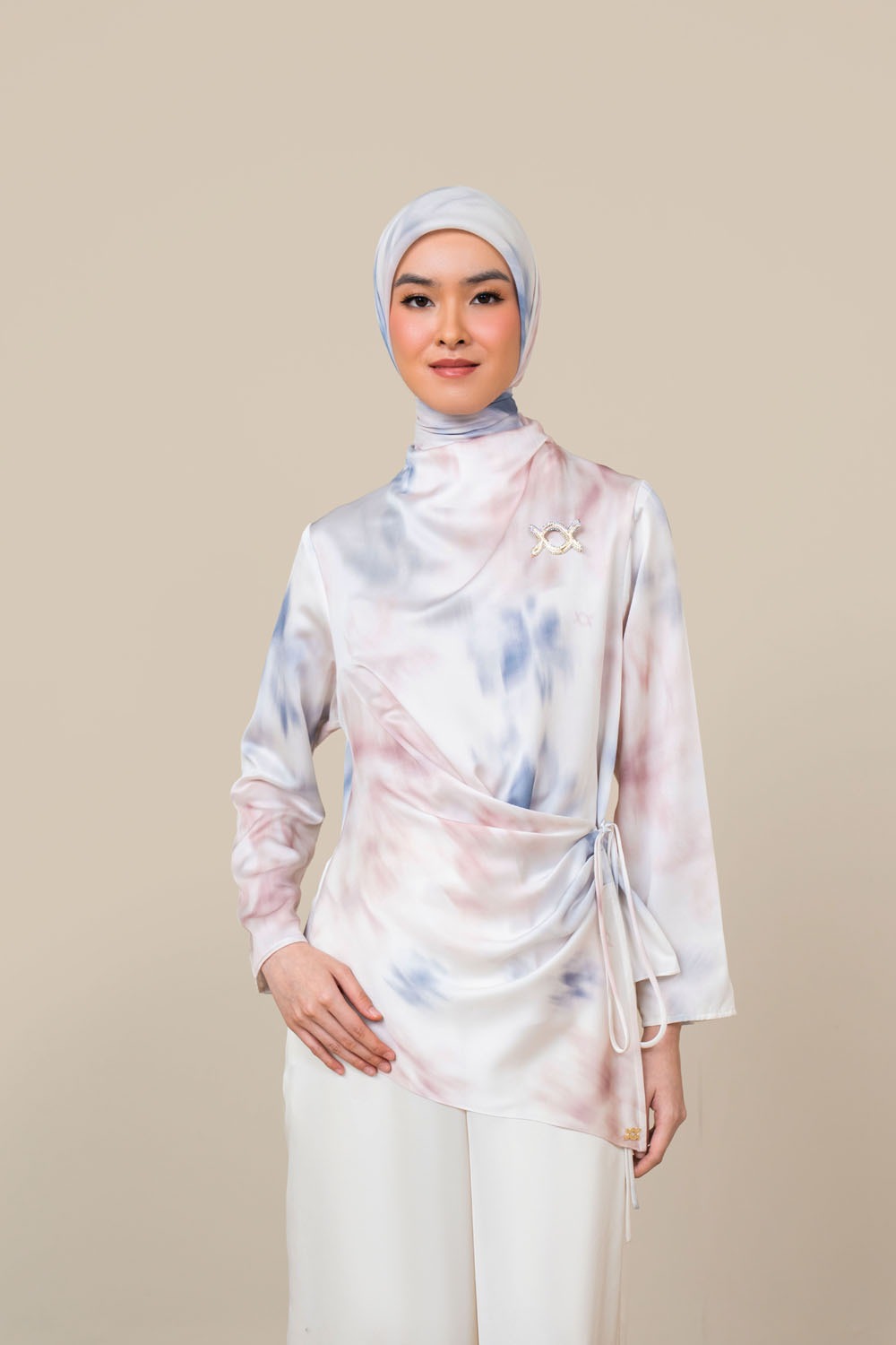 Veluna Blouse