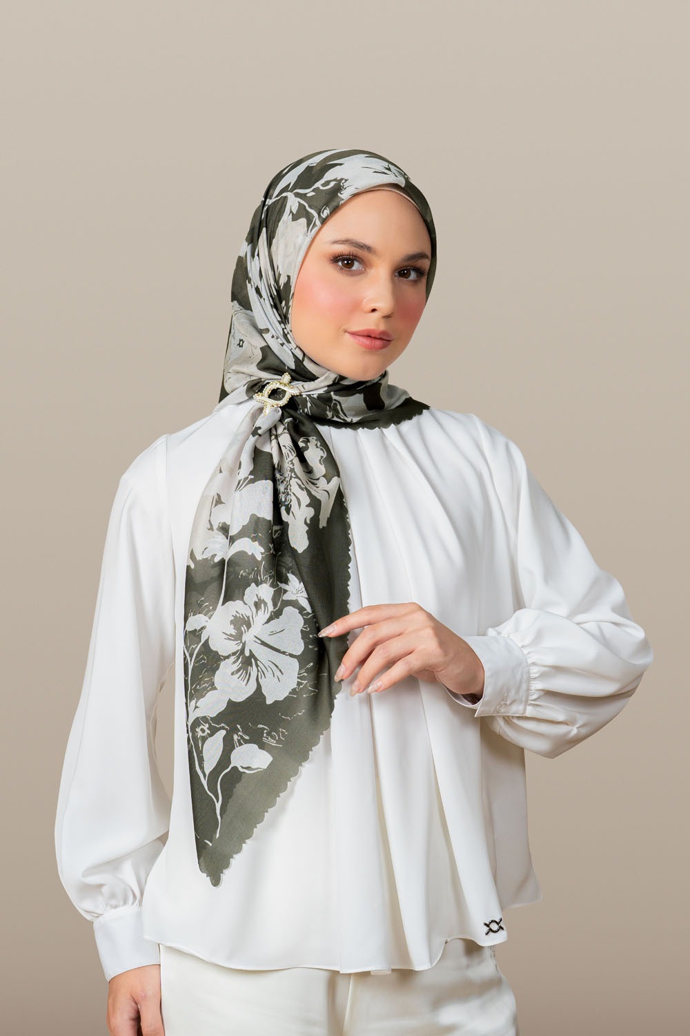Arelin Scarf