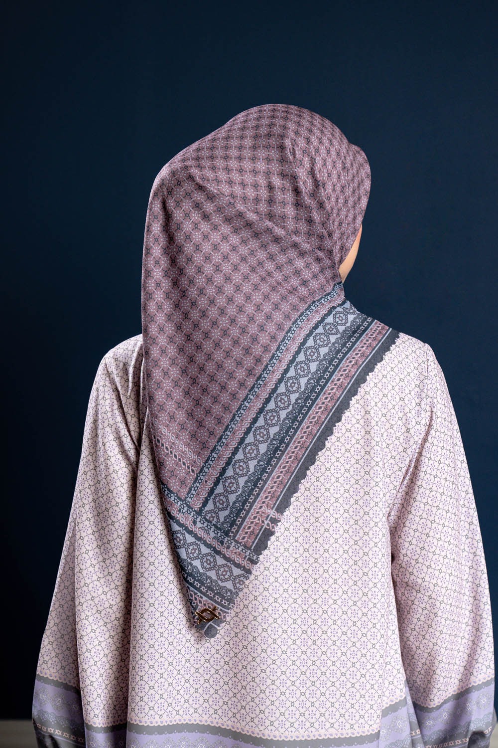 Renaya Scarf