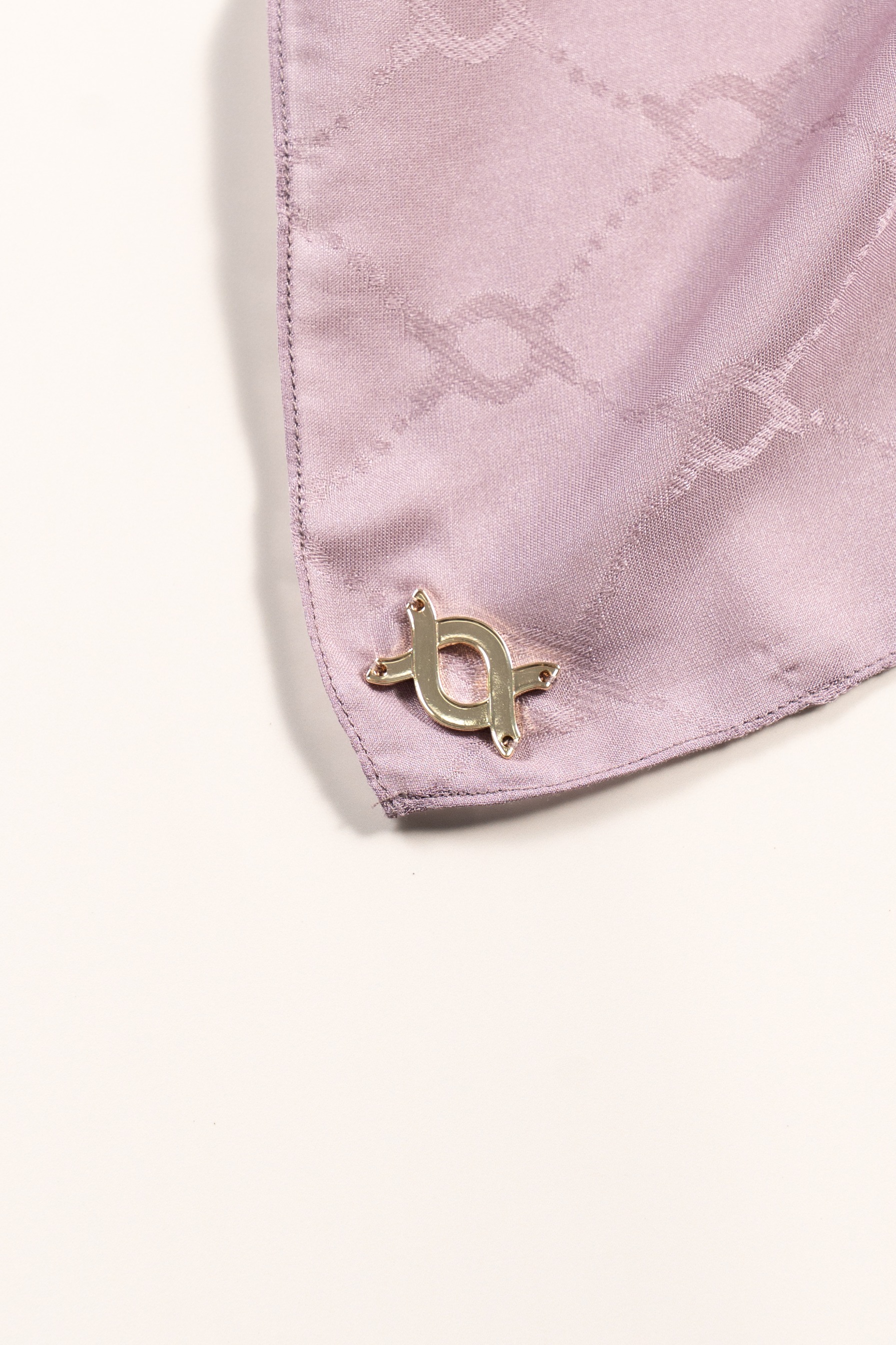 Plain Scarf Monogram Chain 2.0