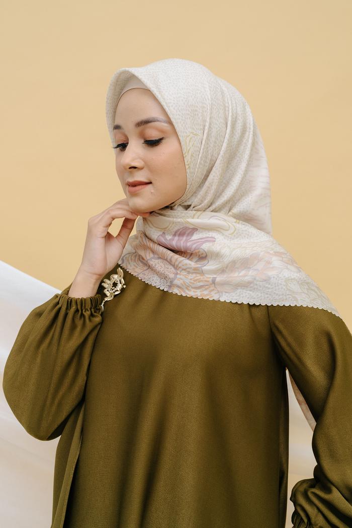 Kana Scarf