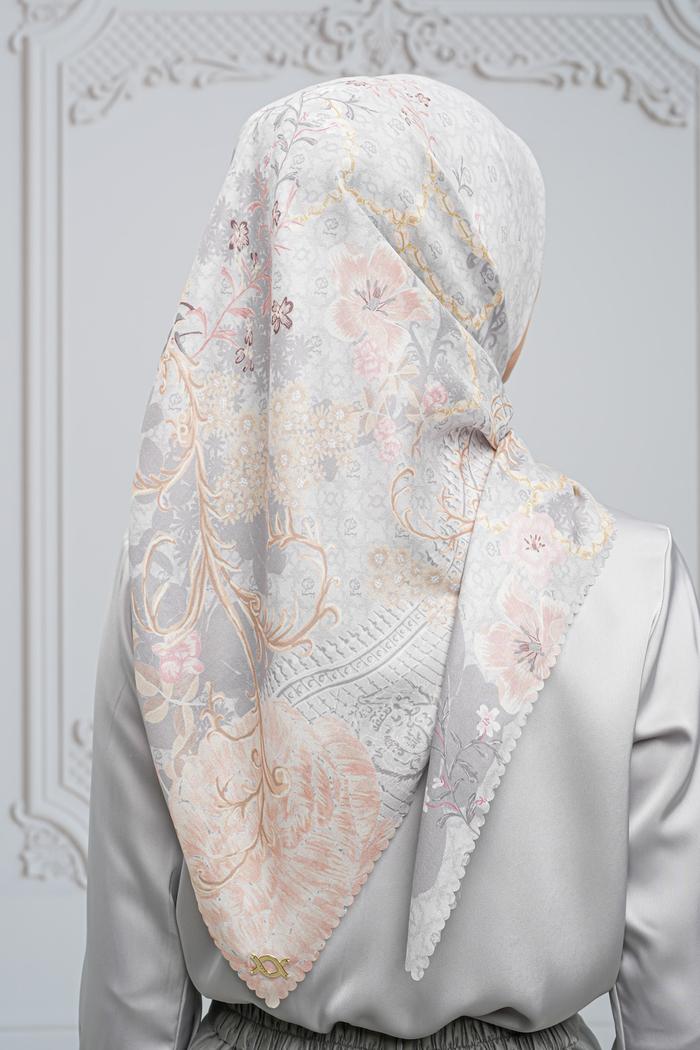 Madeline Scarf