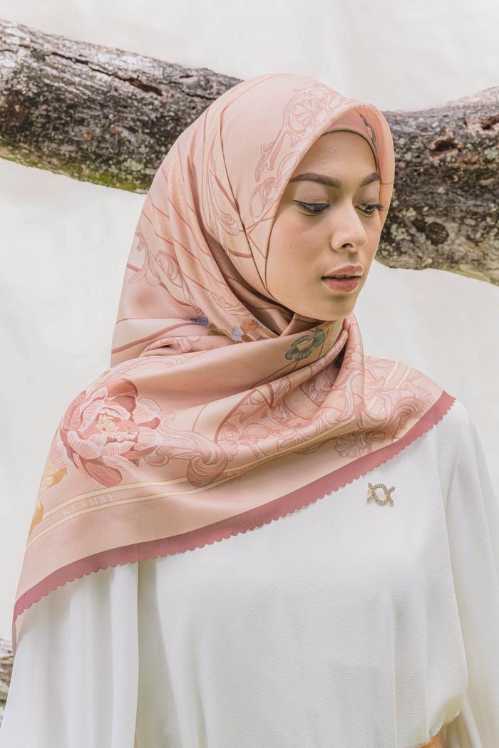 Thalia Scarf (Minor)