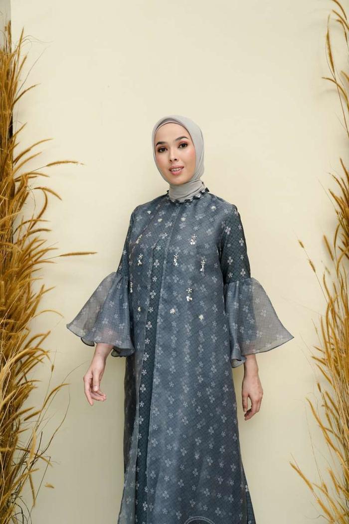 Pandai Sikek Dress with Embellishment Savarna