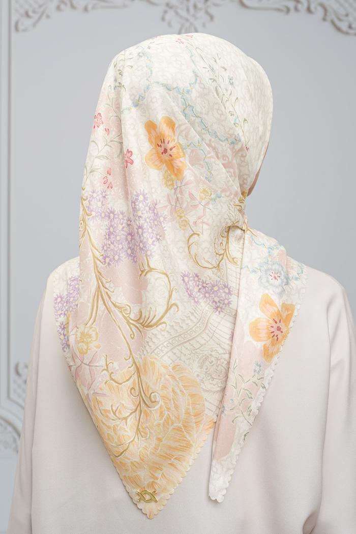 Madeline Scarf