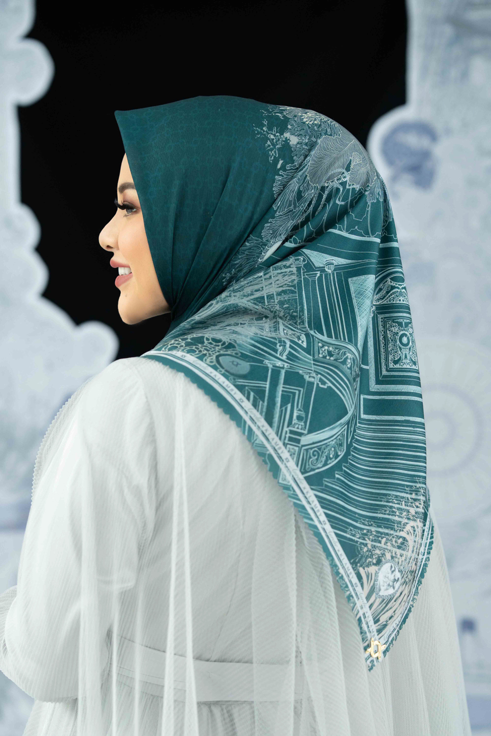 Aurelie Scarf