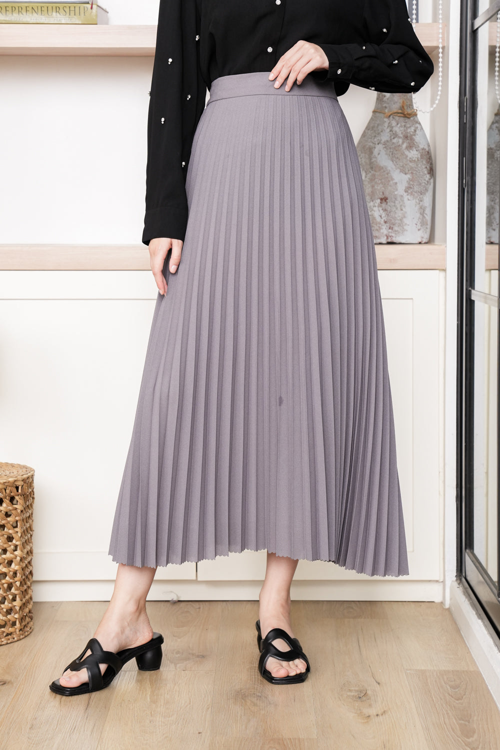 Aviya Pleated Skirt Pebble Grey (Minor)