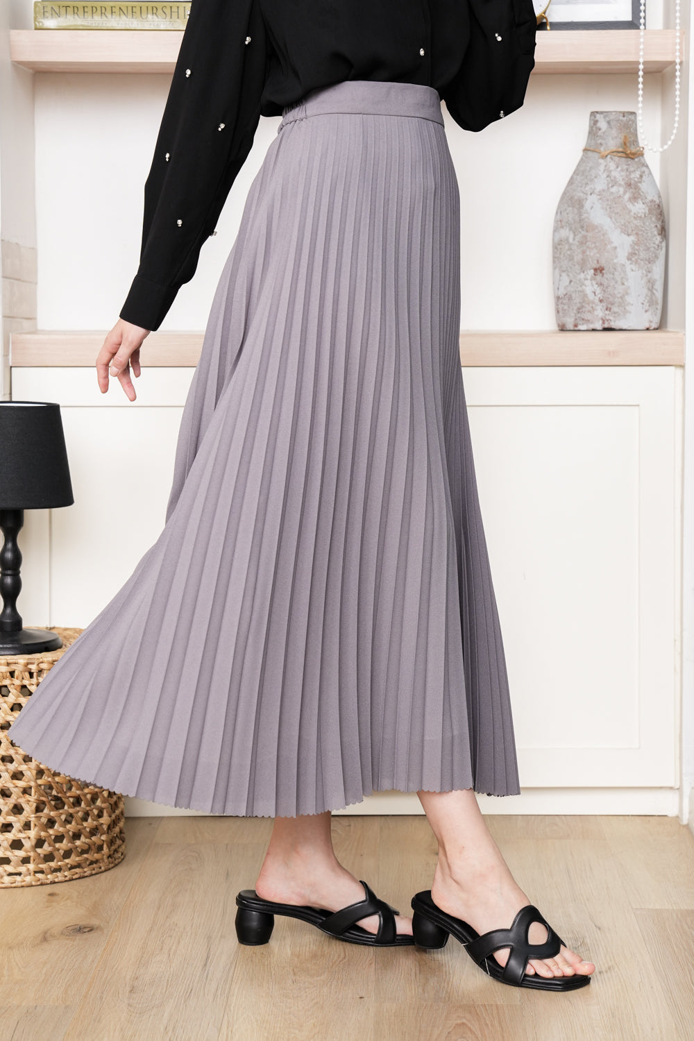 Aviya Pleated Skirt Pebble Grey (Minor)