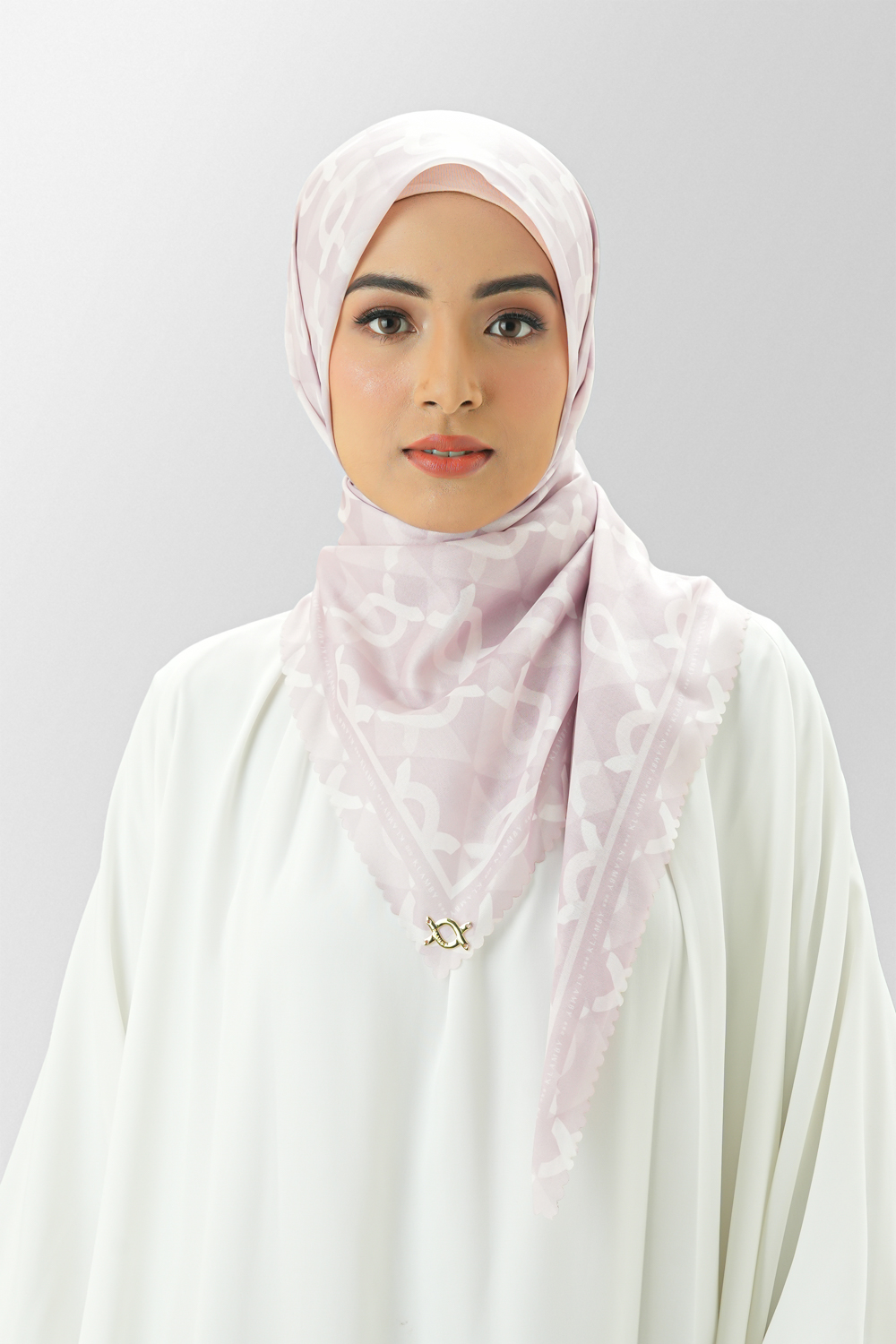 Grande Monogram Scarf II (Minor)
