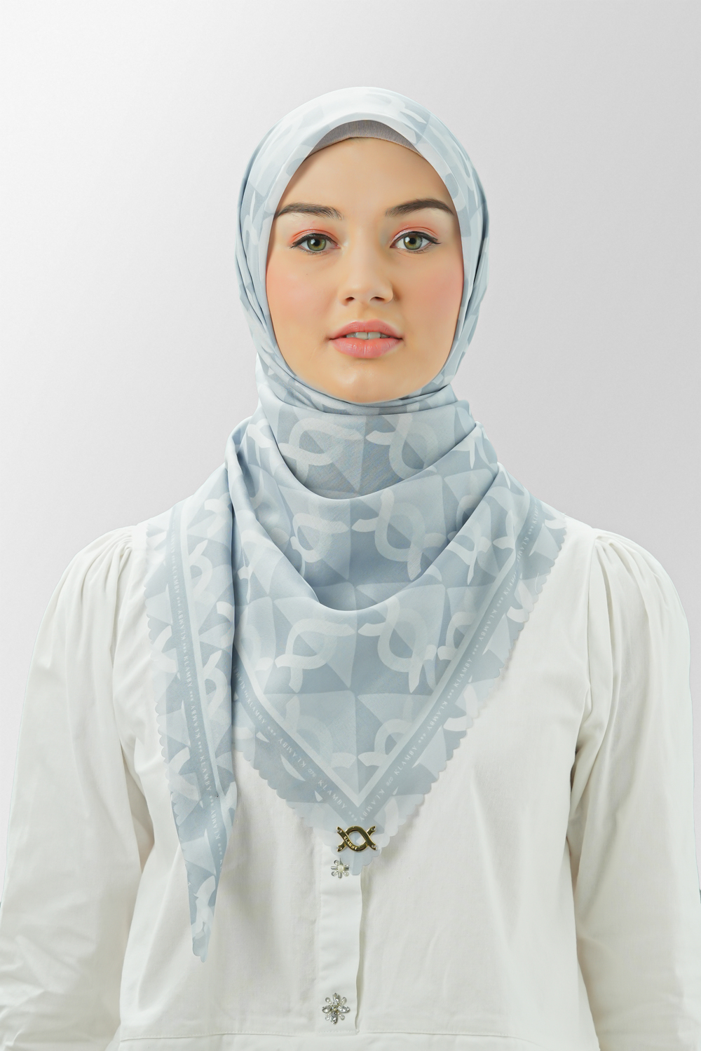 Grande Monogram Scarf IV (Minor)