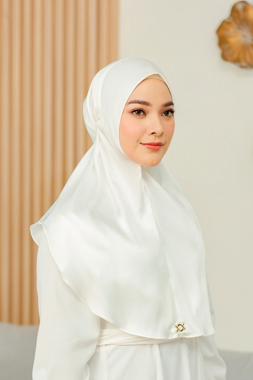 Image of Saina Instant Hijab II (Minor)