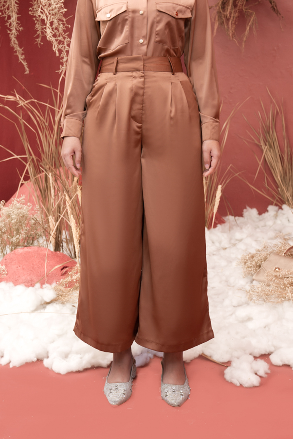 Alicia One Set (Minor) Walnut