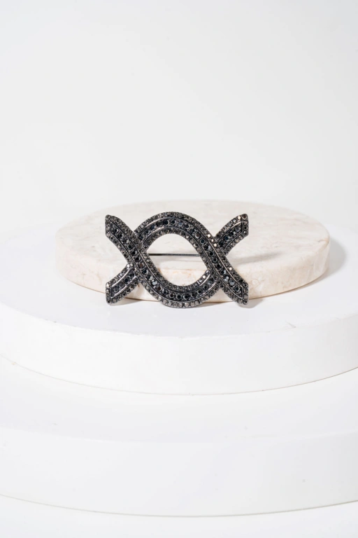 Stella Brooch Black