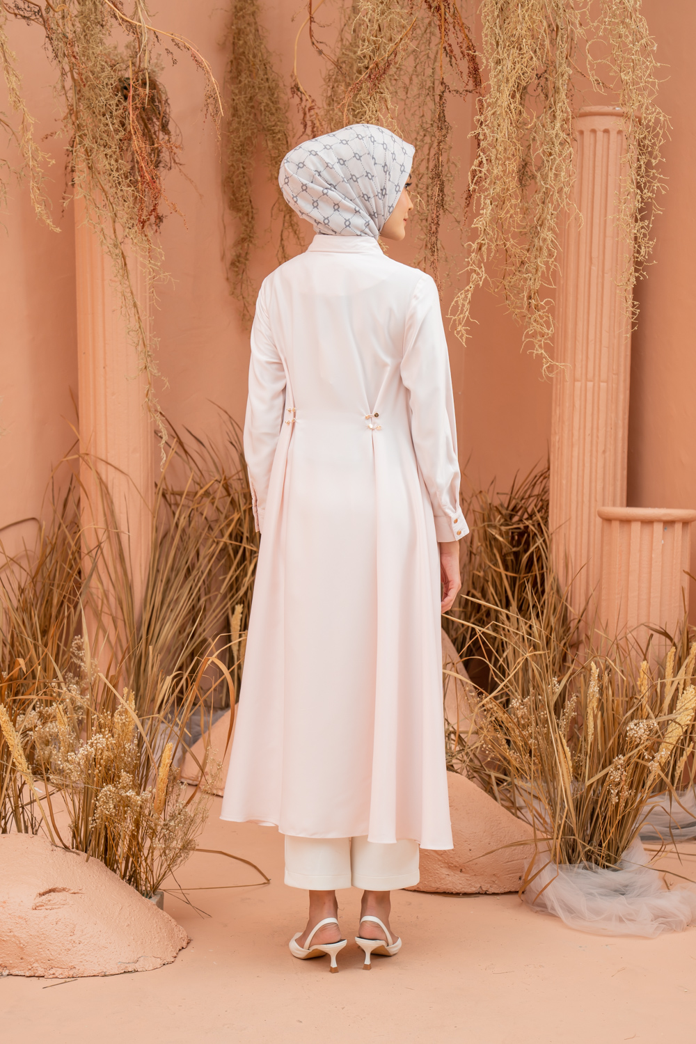 Laufey Midi Dress (Minor) Sea salt