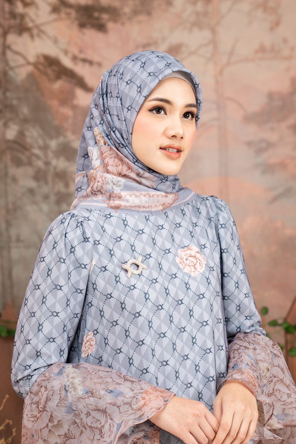 Rosette Scarf