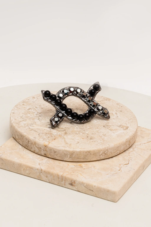 Image of Nayana Brooch Black