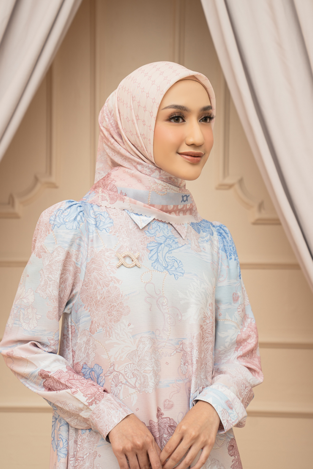Halmahera Scarf