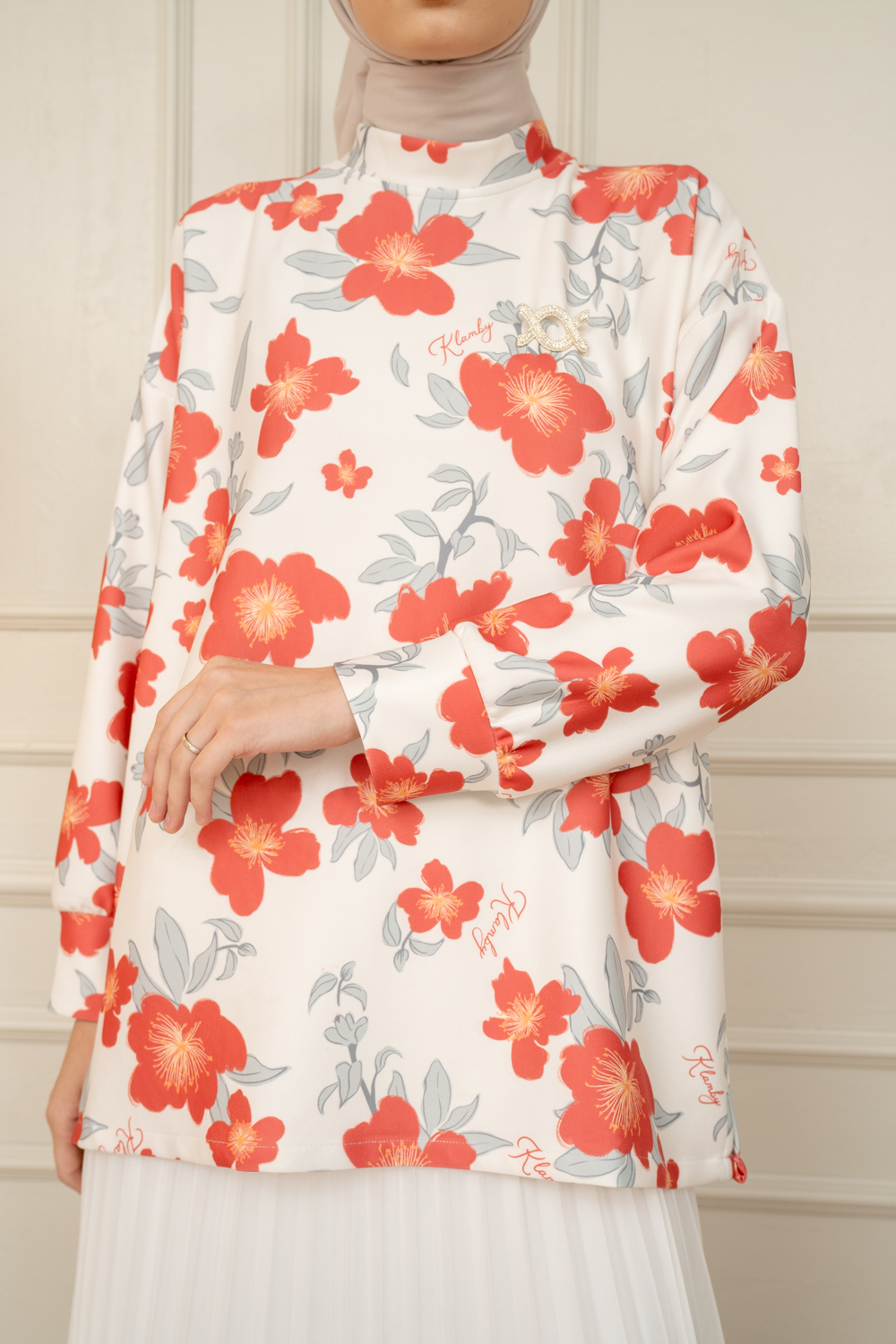 Cecile Sweatshirt (Minor) Junie