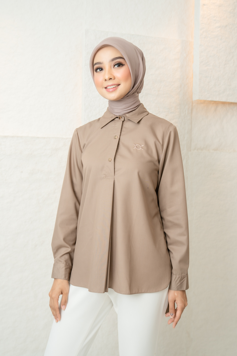 Tiara Shirt Toasted Coconut