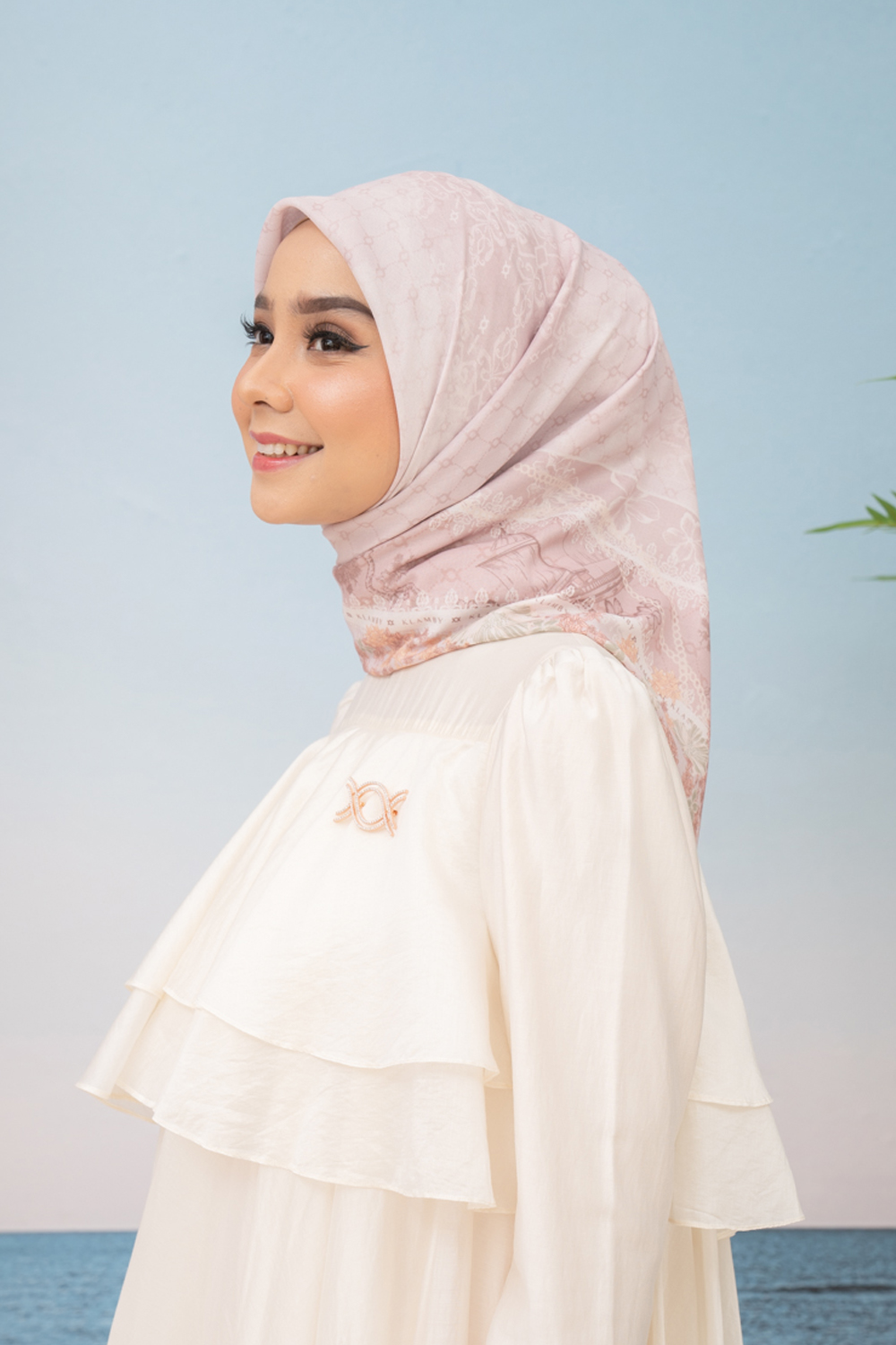 Arunika Scarf (Minor)