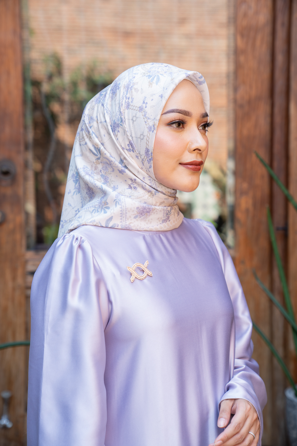 Jennia Scarf