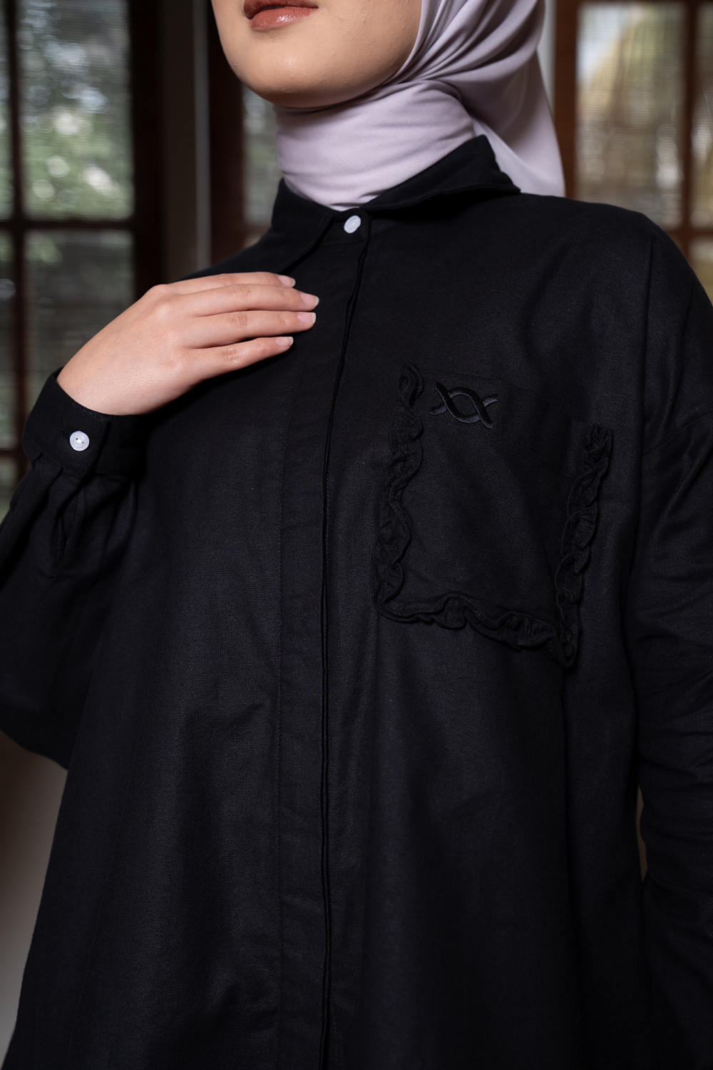 Anna Shirt (Minor) Black Truffle