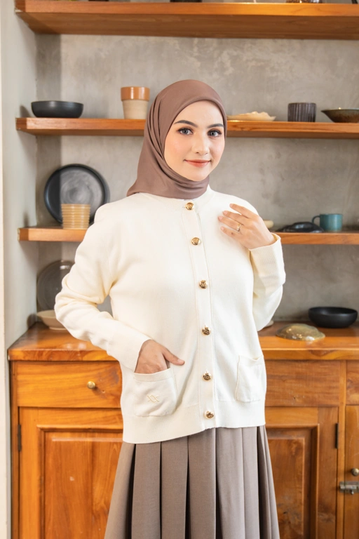 Image of Elena Knit Cardigan (Minor) White Alyssum