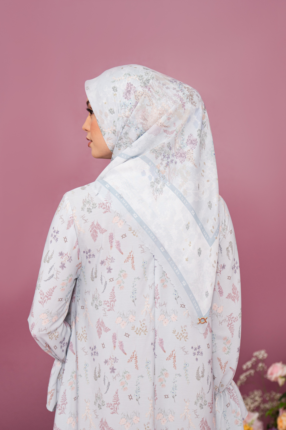 Gardenia Scarf