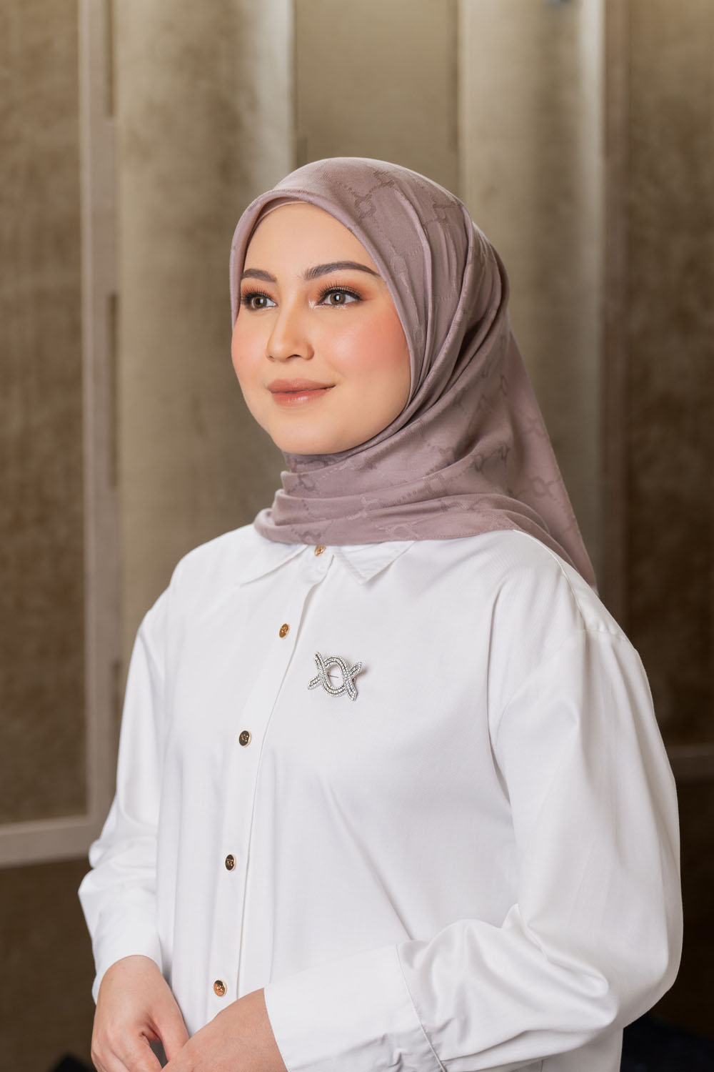Plain Scarf Monogram Chain 2.0