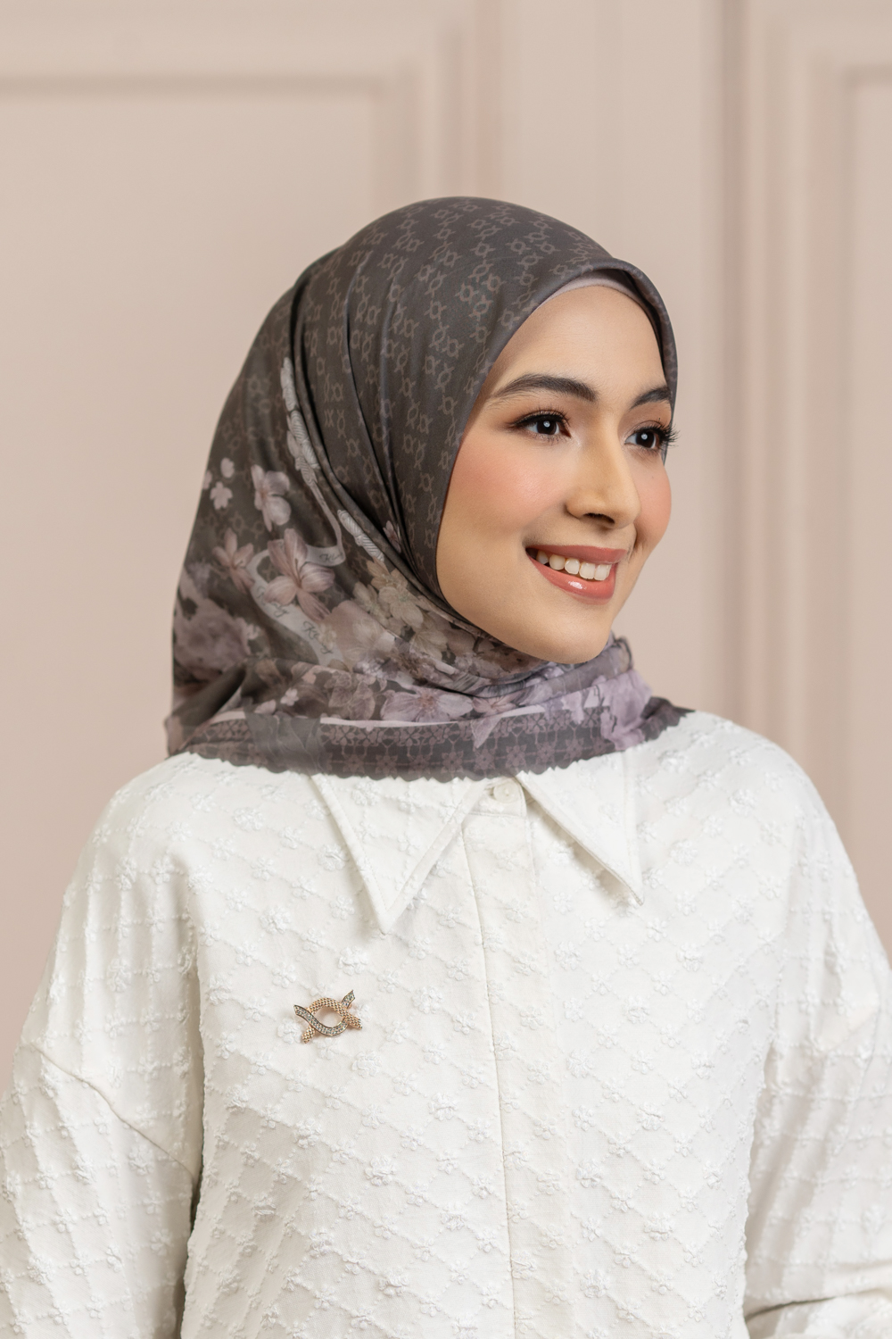 Astiri Scarf