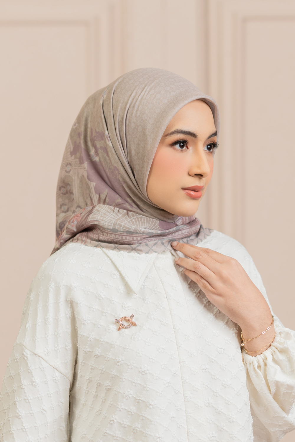Assara Scarf