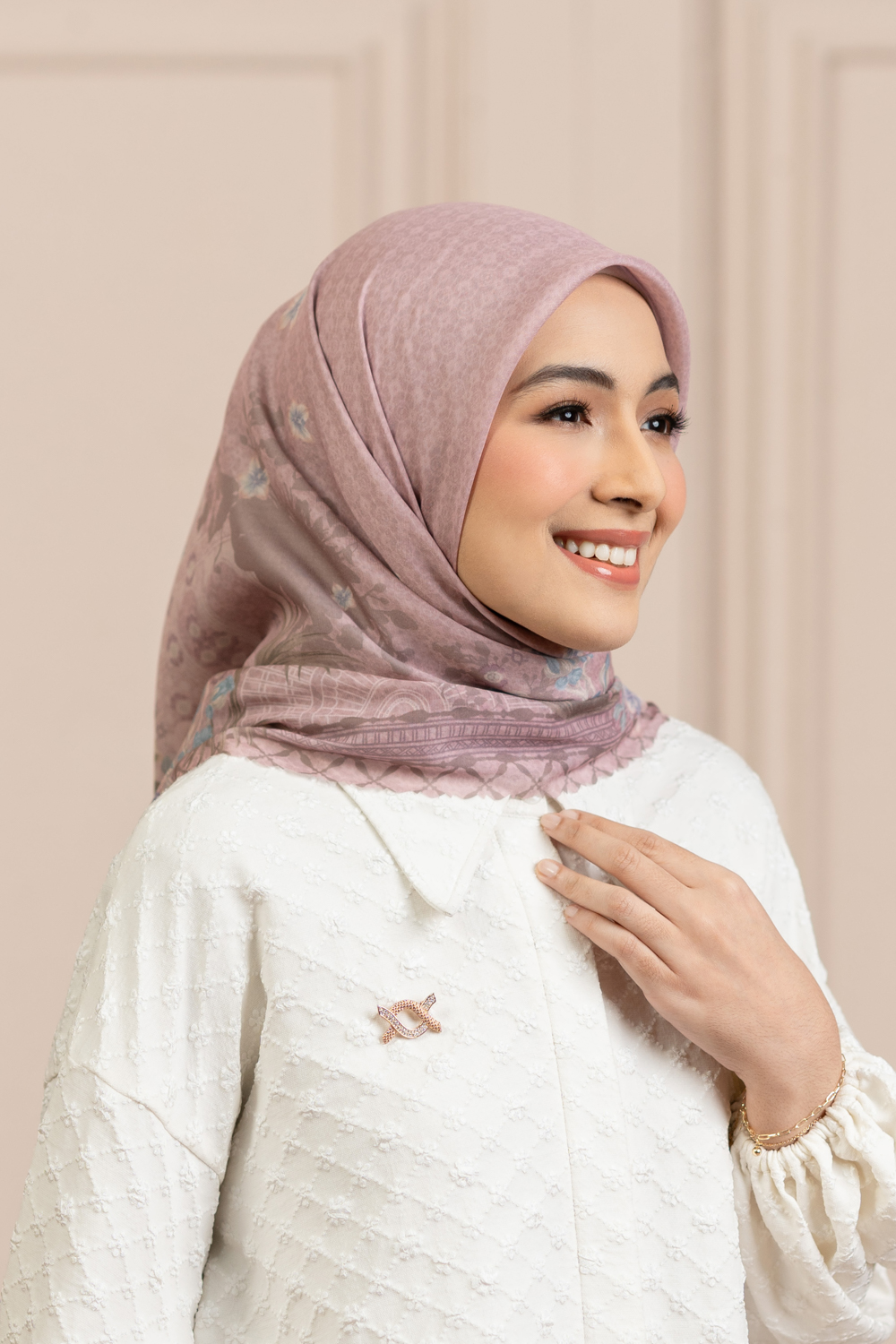 Assara Scarf