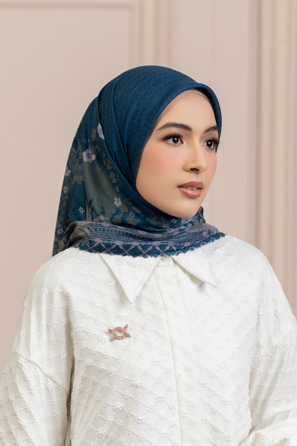 Assara Scarf