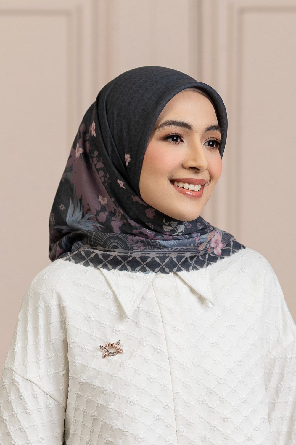 Assara Scarf