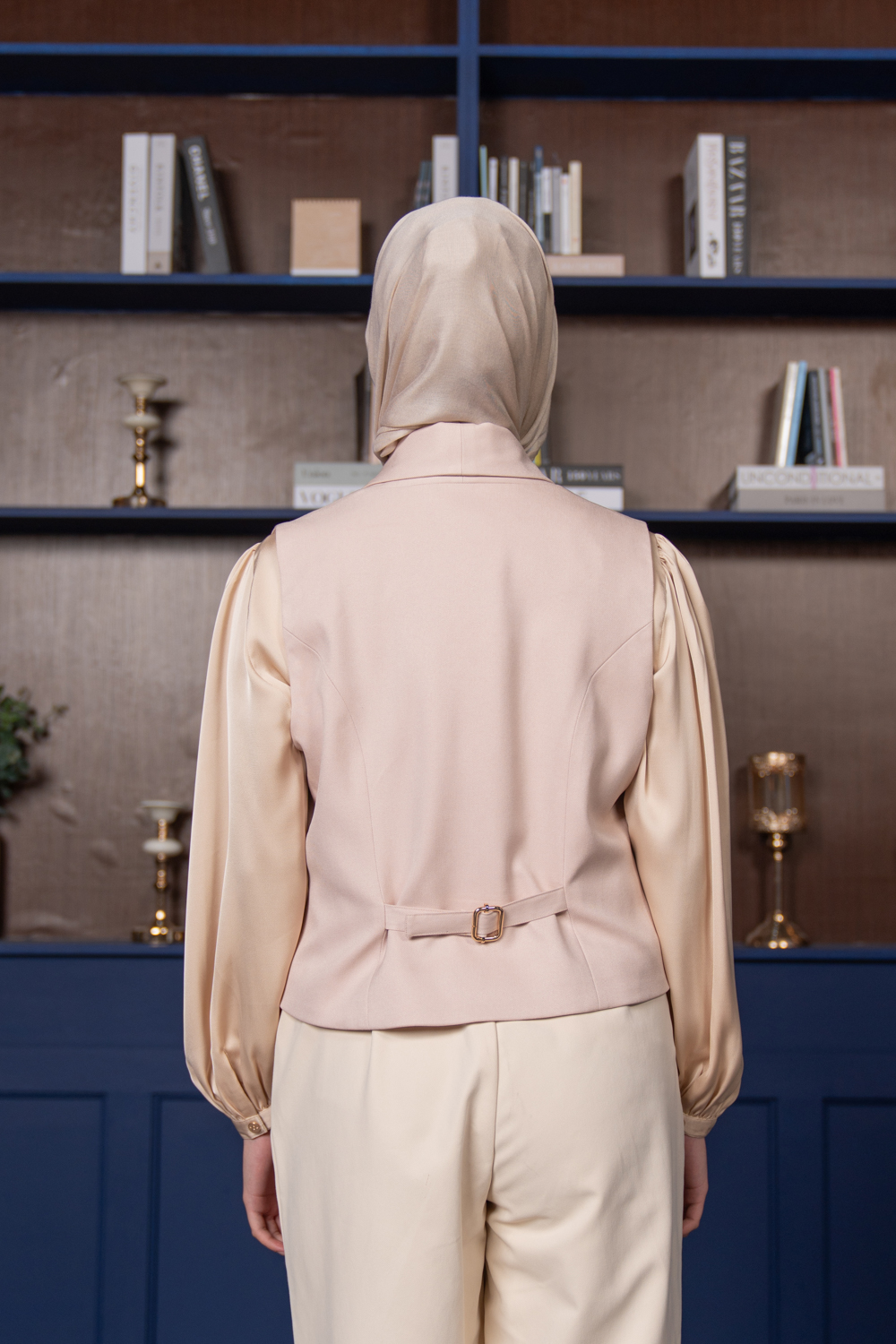 Vivienne Vest Champagne