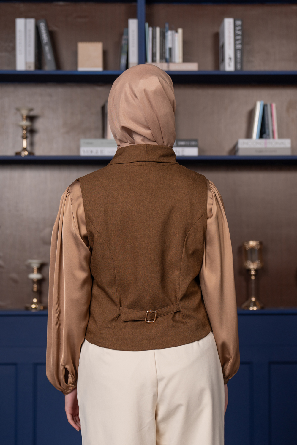 Vivienne Vest Cocoa