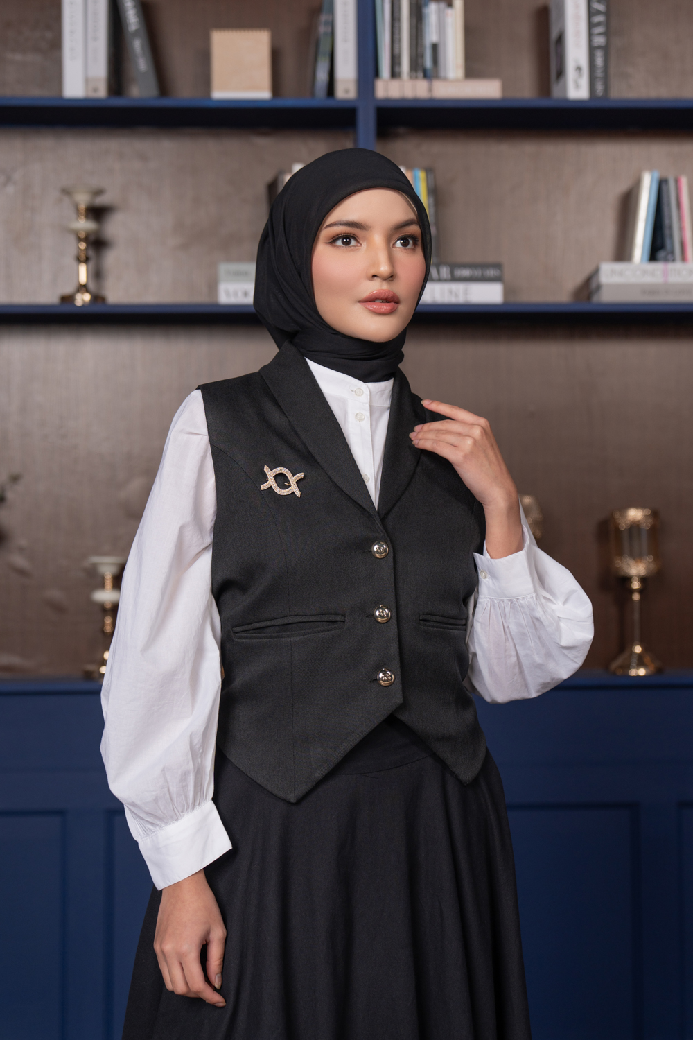 Vivienne Vest Midnight Black