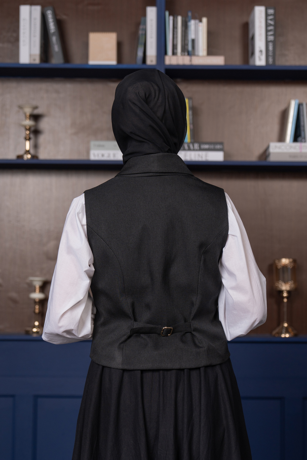 Vivienne Vest Midnight Black