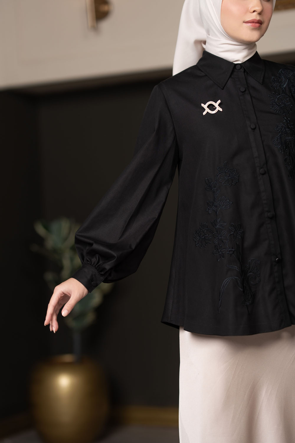 Lamia Shirt Caviar