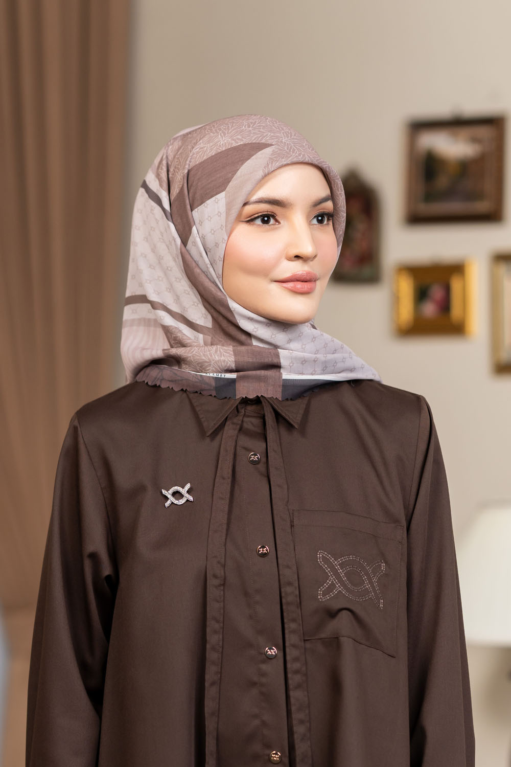Tiani Scarf