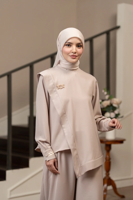 Image of Klamby - Crestella Blouse Butter Cream