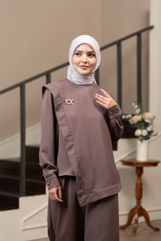 Image of Crestella Blouse Pulmwood