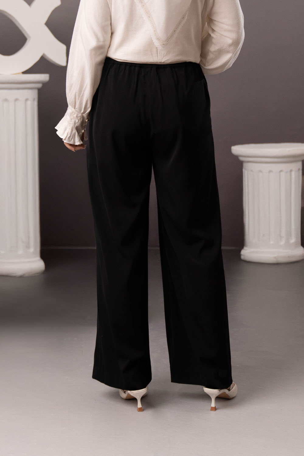 Eira Pants Pitch Black