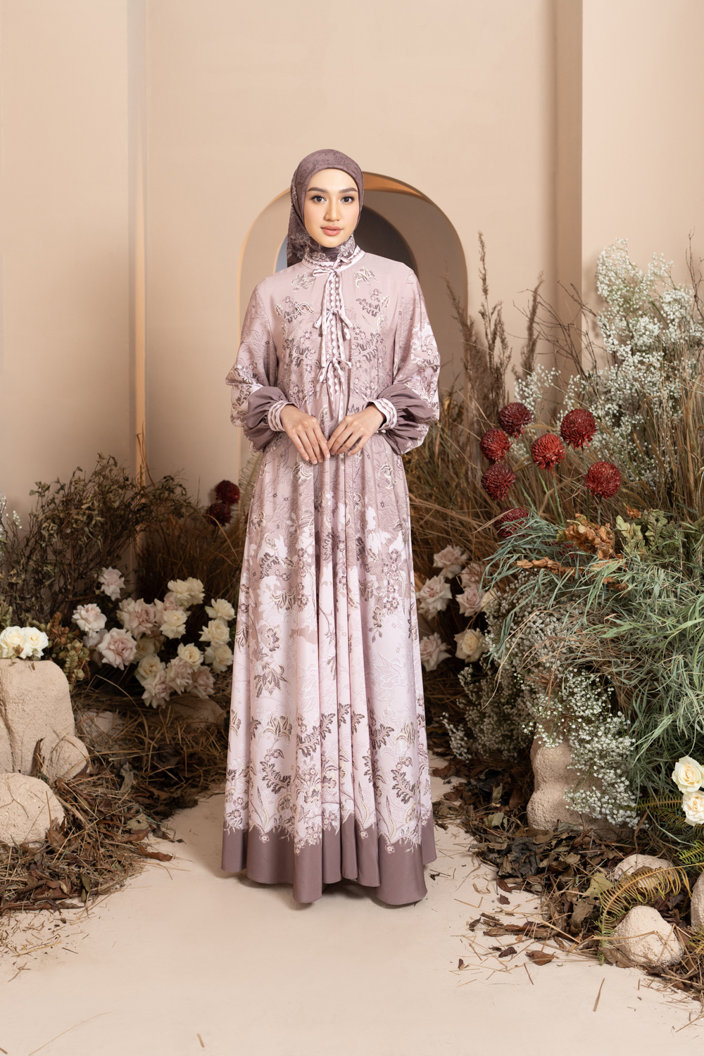 Semantik Dress (Minor) Antique Shell