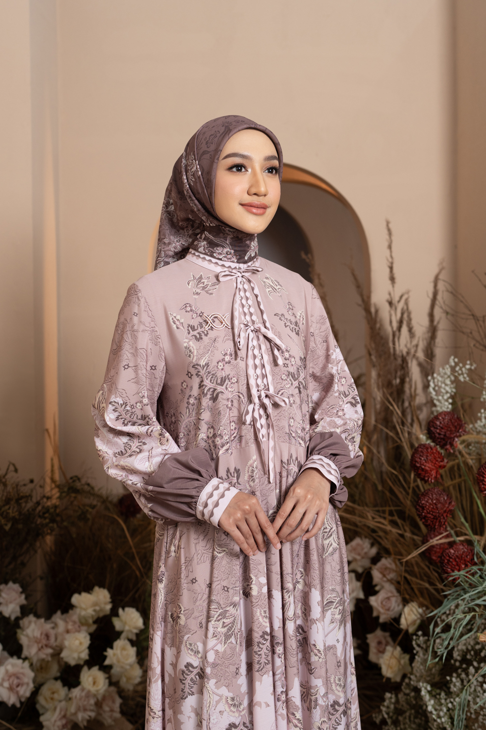 Semantik Dress (Minor) Antique Shell