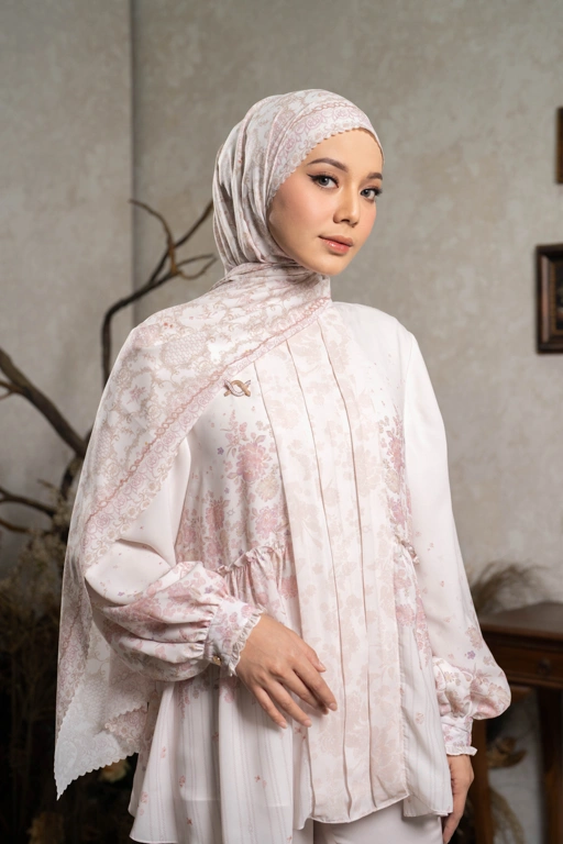 Image of Nahira Pashmina