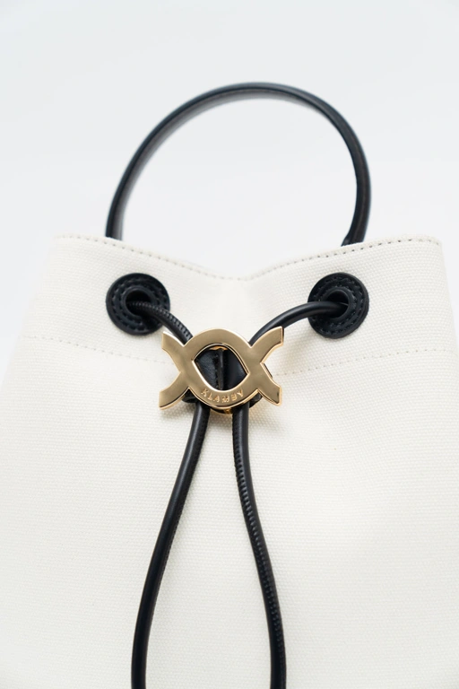 Ava Bucket Bag Medium