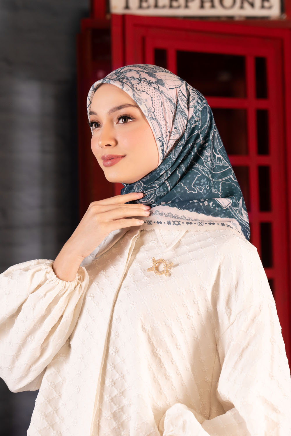 Marylin Scarf (Minor)